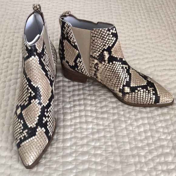 Marc Fisher Shoes - Marc Fisher Yale Chelsea Snake Print Leather Bootie Size 6 NWT